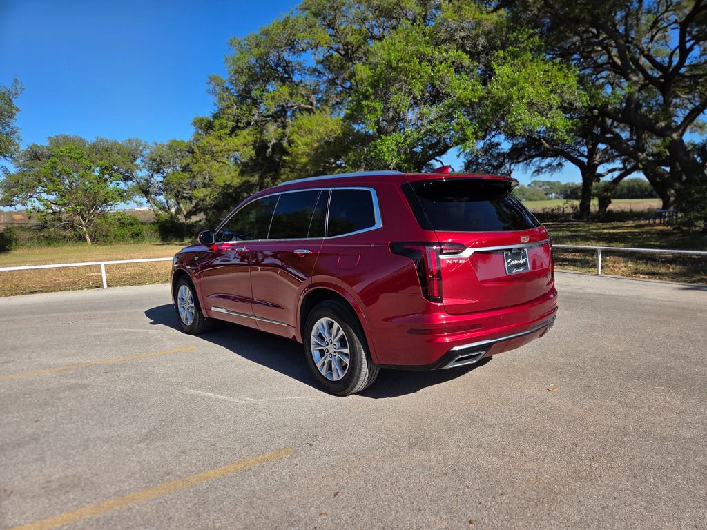 Used 2022 Cadillac XT6 Luxury w/ LPO, Floor Liner Package FWD image 7