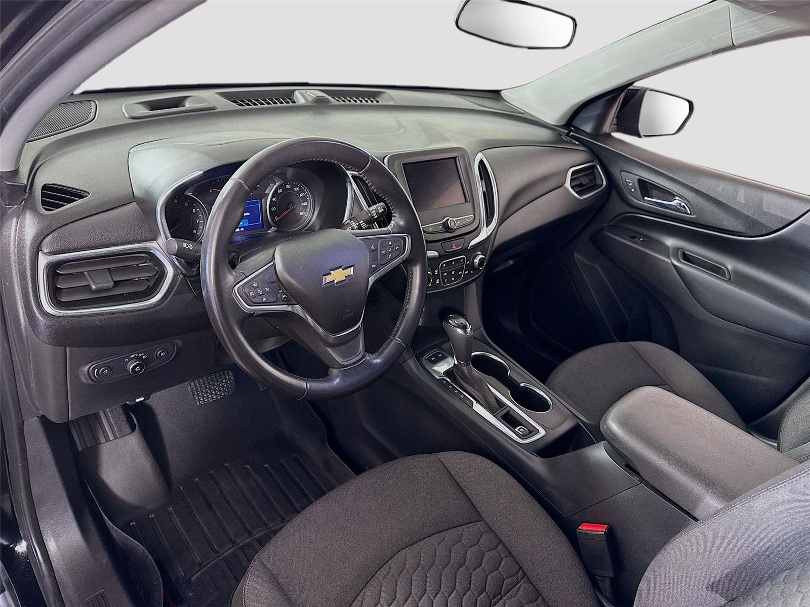 Used 2020 Chevrolet Equinox LT image 3