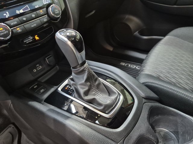 Used 2020 Nissan Rogue SV w/ Sun & Sound Touring Package AWD/4WD image 25