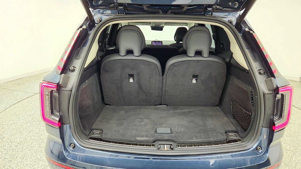 Used 2025 Volvo EX90 Ultra AWD/4WD image 19