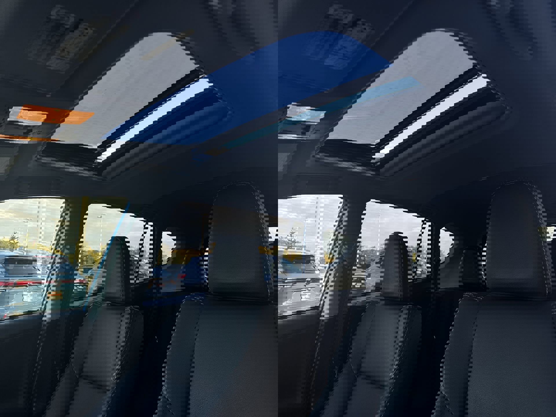 Used 2017 Toyota RAV4 Limited image 19