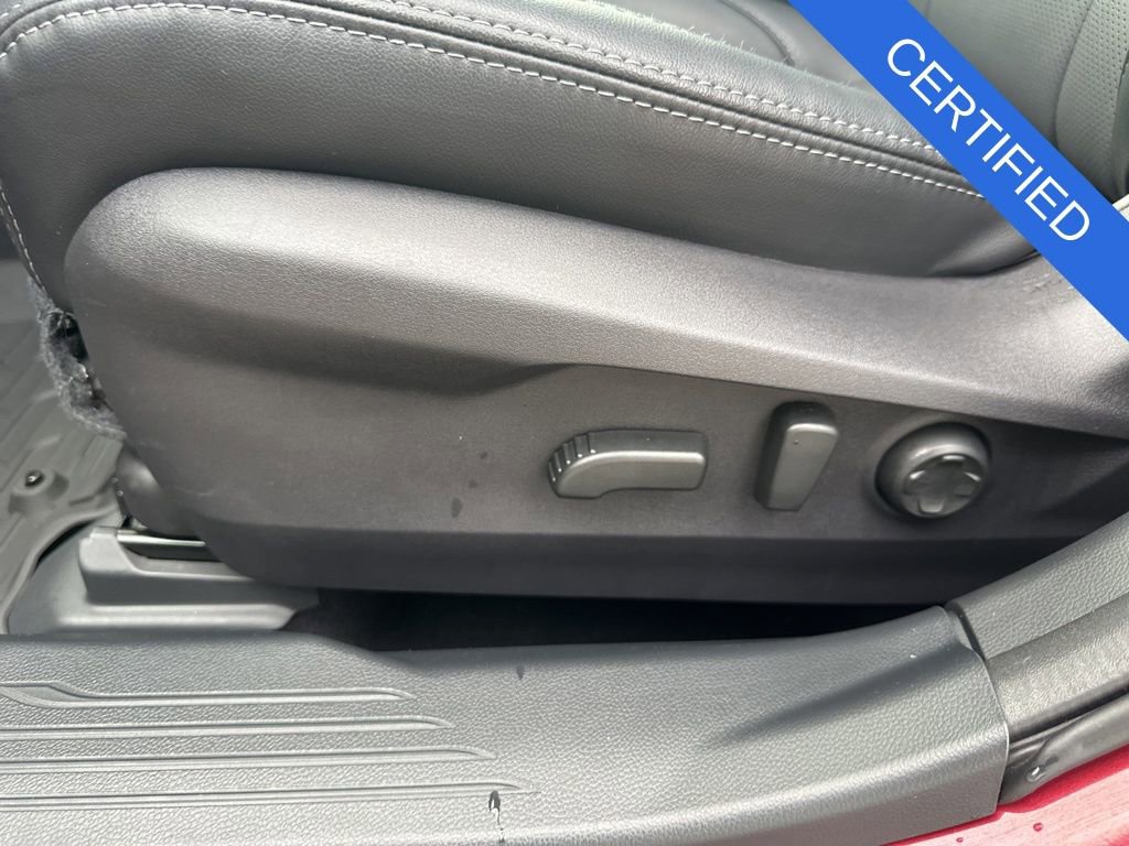 Certified 2025 Subaru Outback Limited AWD/4WD image 12