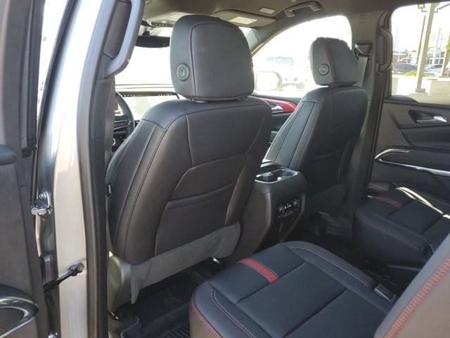 New 2026 Chevrolet Traverse RS w/ LPO, Floor Liner Package image 16