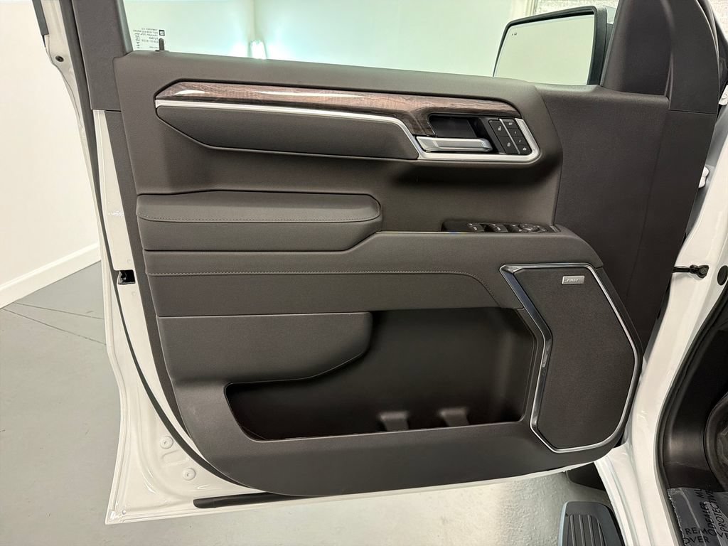 New 2026 Chevrolet Silverado 1500 LTZ AWD/4WD image 9