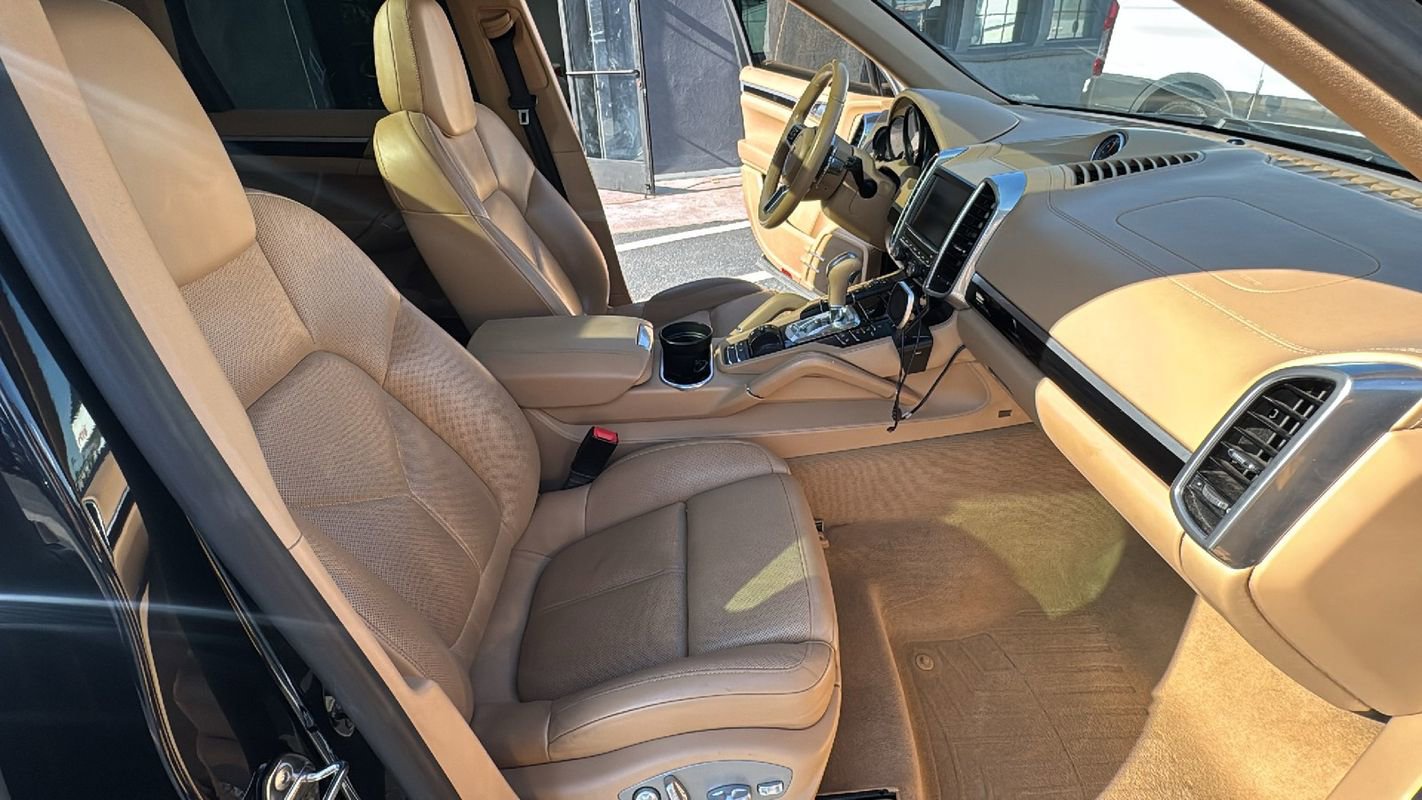 Used 2015 Porsche Cayenne S AWD/4WD image 19