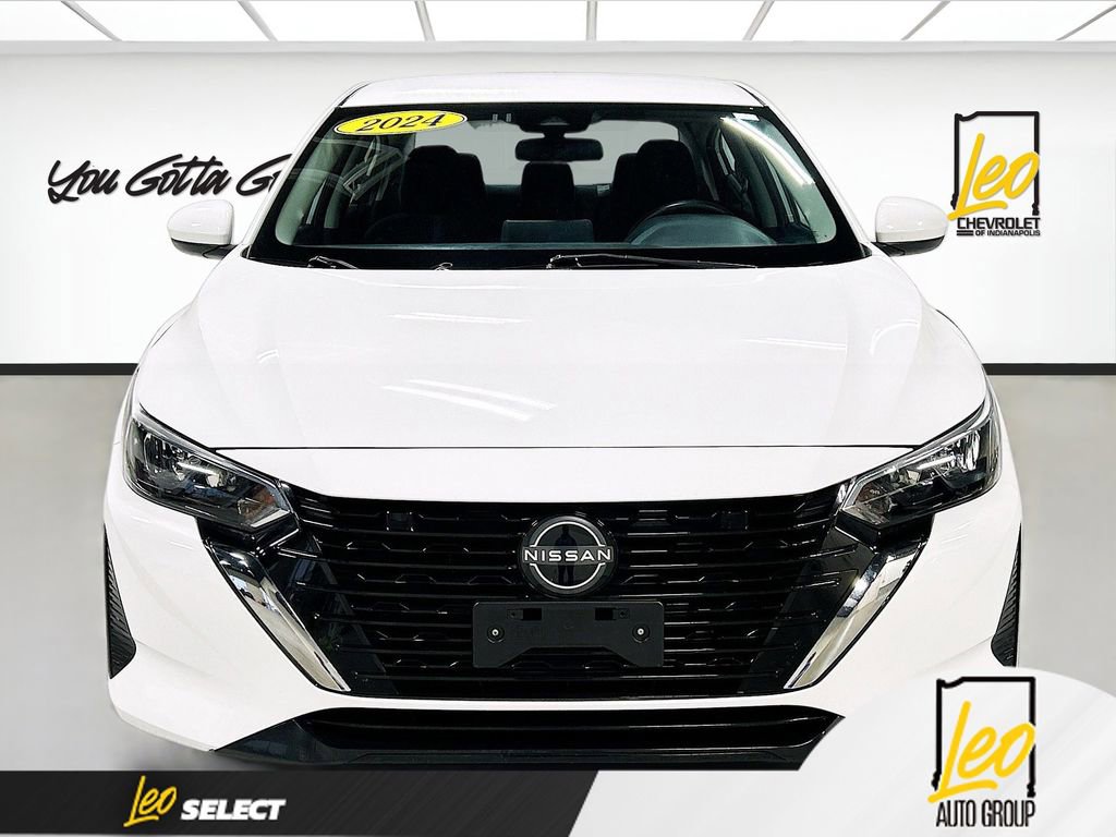 Used 2024 Nissan Sentra SV image 2