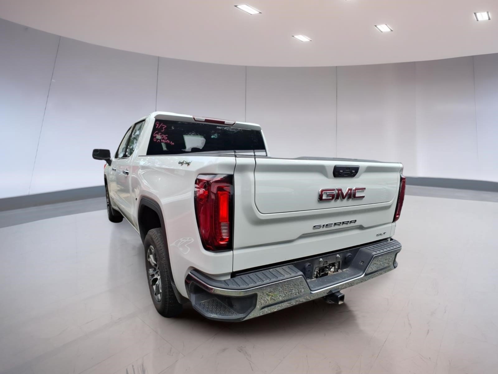 Used 2025 GMC Sierra 1500 SLT AWD/4WD image 3