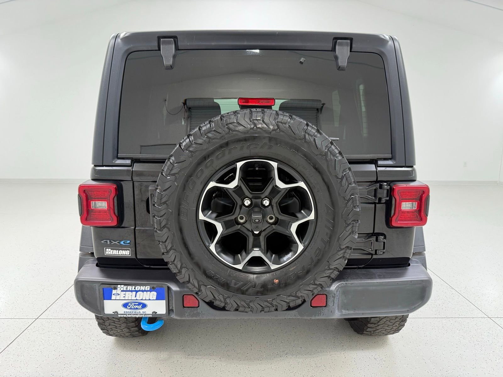 Used 2021 Jeep Wrangler Unlimited Rubicon 4xe w/ Dual Top Group image 7