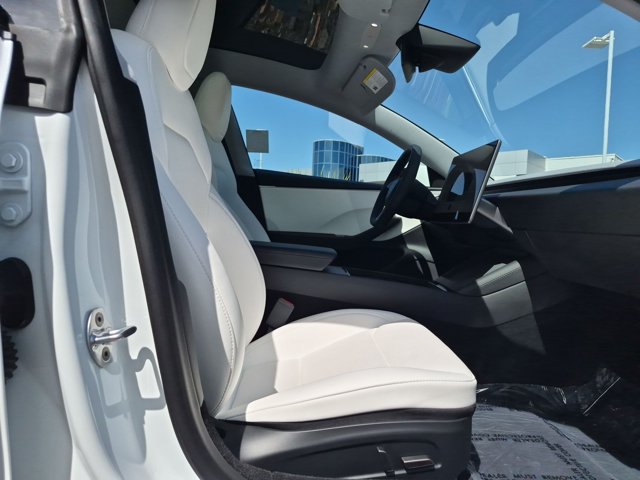 Used 2025 Tesla Model 3 Long Range RWD image 21