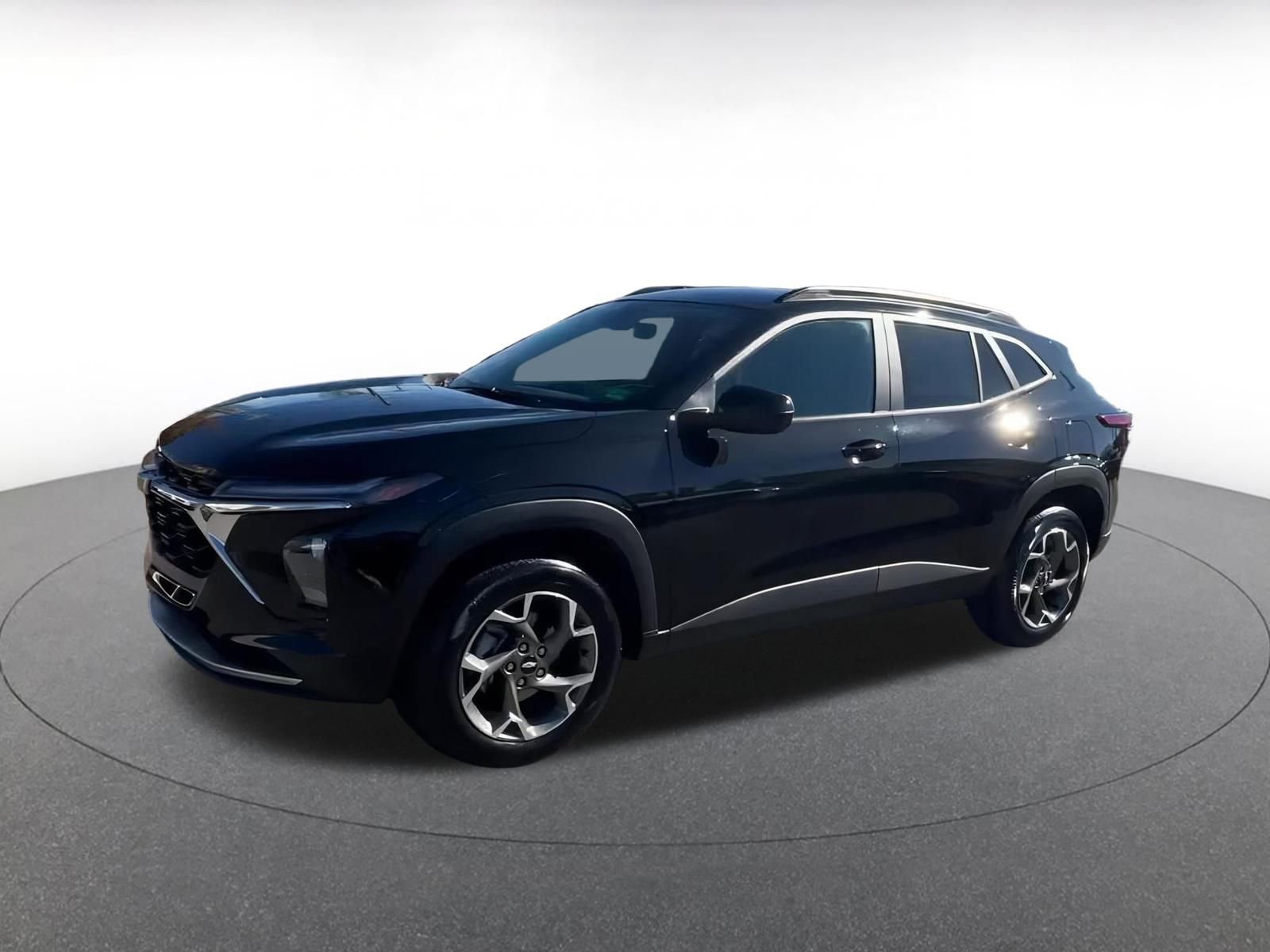 Used 2025 Chevrolet Trax LT image 8