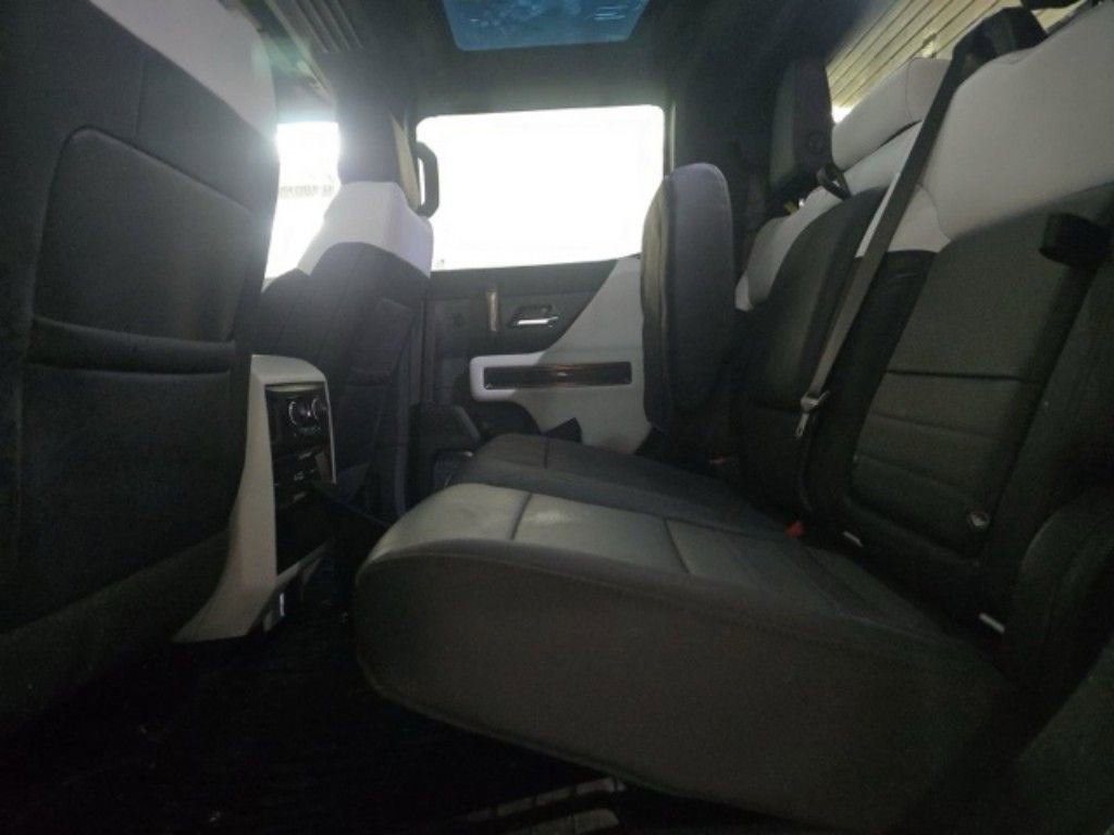 Used 2025 GMC Hummer EV 3X w/ LPO, Sport Package image 13