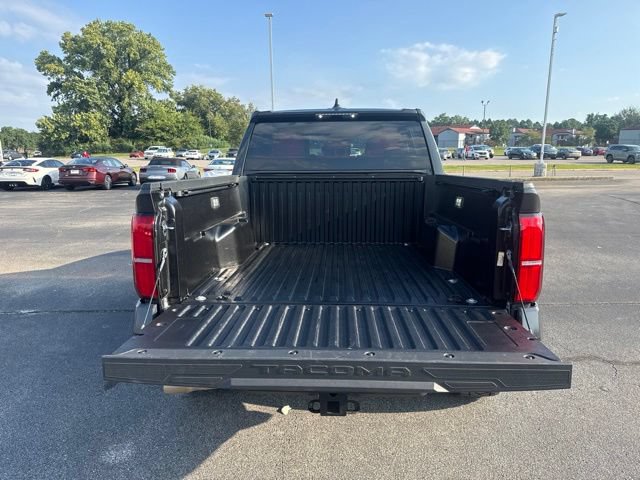 Used 2025 Toyota Tacoma SR5 AWD/4WD image 19