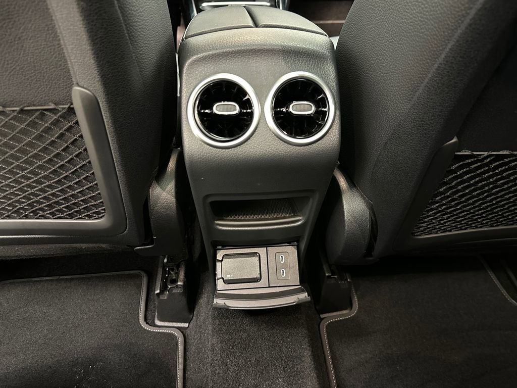 Used 2025 Mercedes-Benz GLB 250 4MATIC image 20