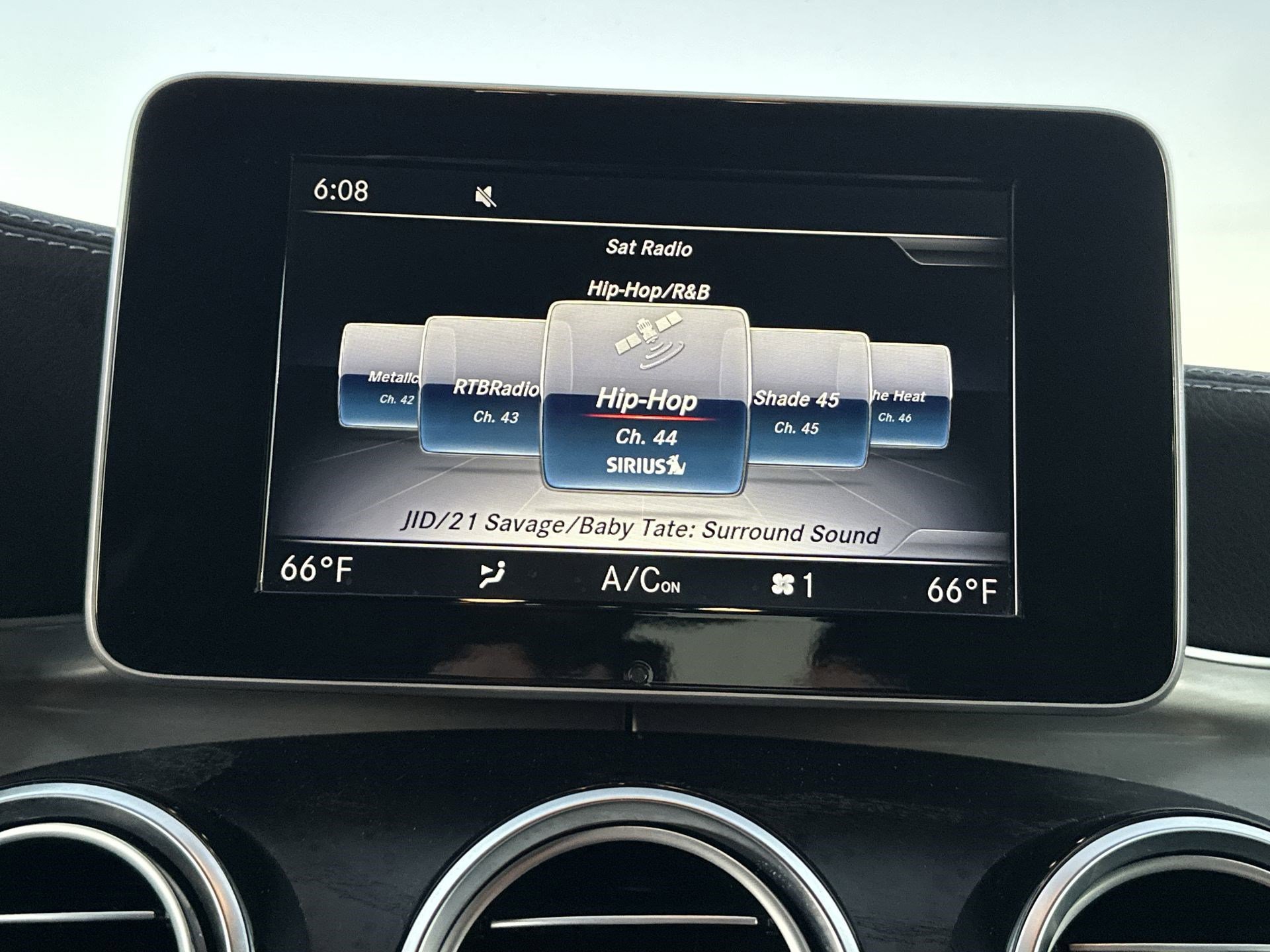 Used 2019 Mercedes-Benz GLC 300 4MATIC Coupe image 12