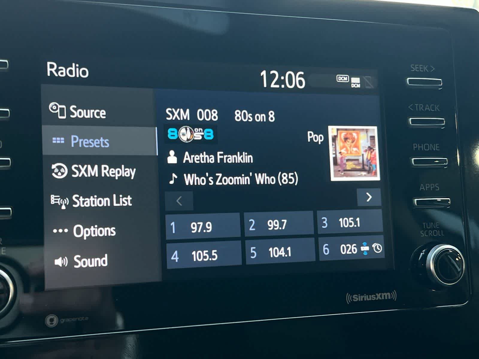 Used 2021 Toyota Camry SE w/ Convenience Package FWD image 18