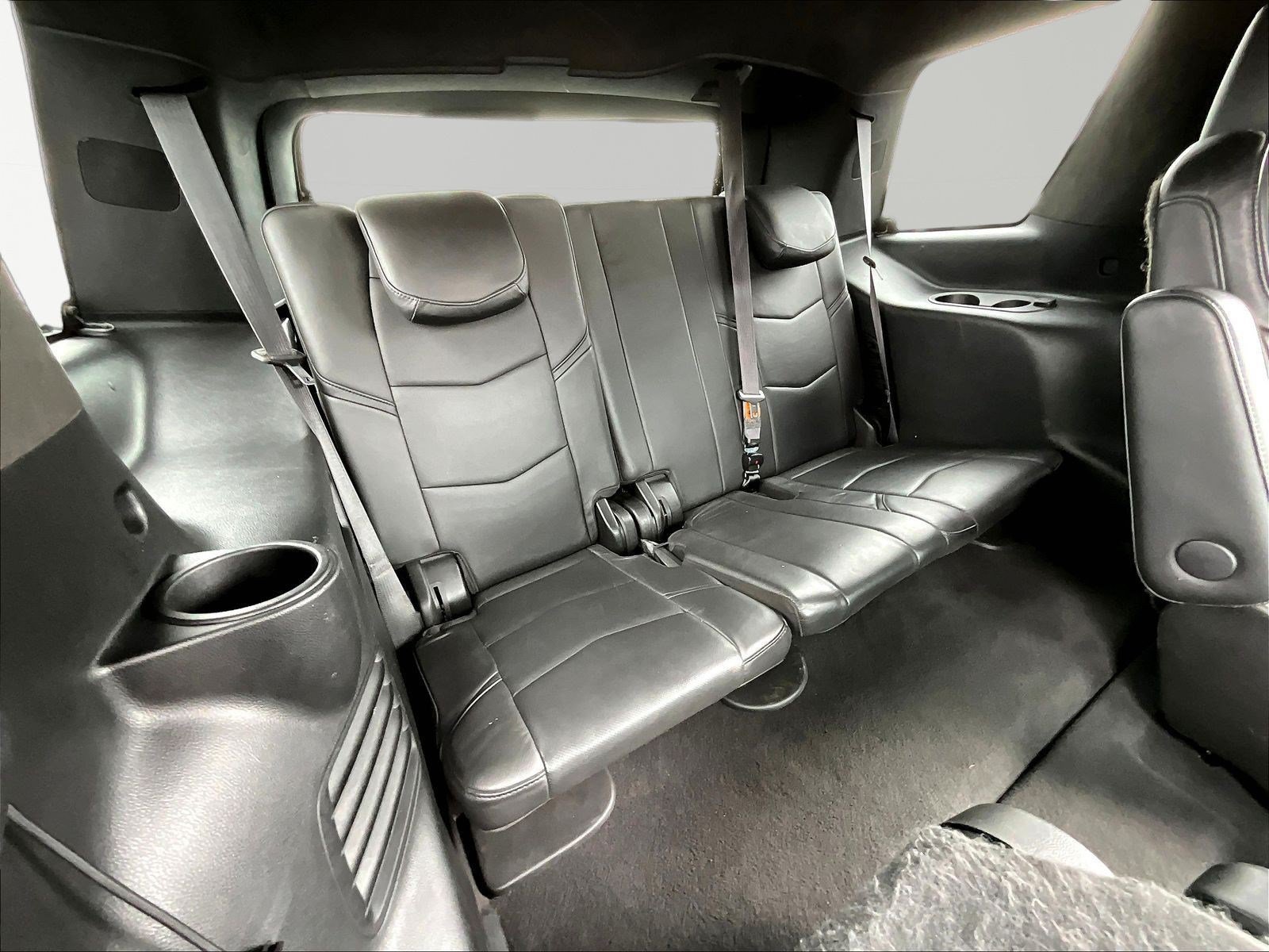 Used 2019 Cadillac Escalade Platinum w/ Escalade Sport Edition AWD/4WD image 25
