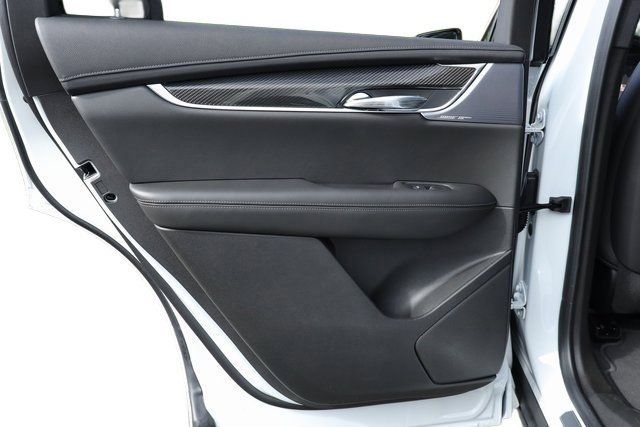 Used 2022 Cadillac XT6 Sport w/ Technology Package image 23