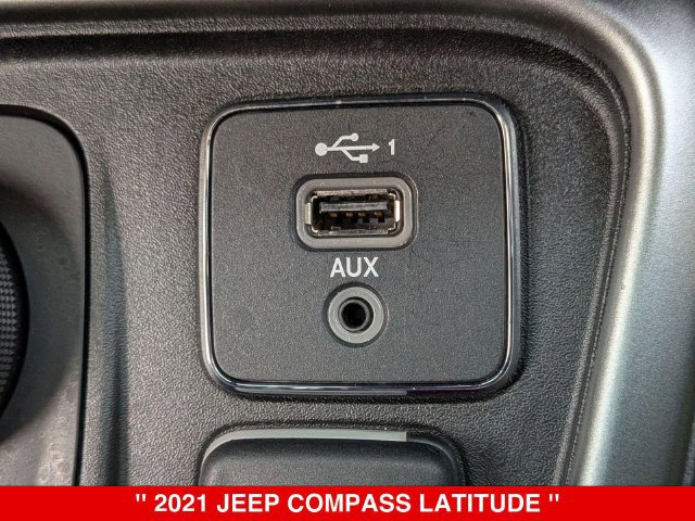 Used 2021 Jeep Compass Latitude w/ Convenience Group AWD/4WD image 28