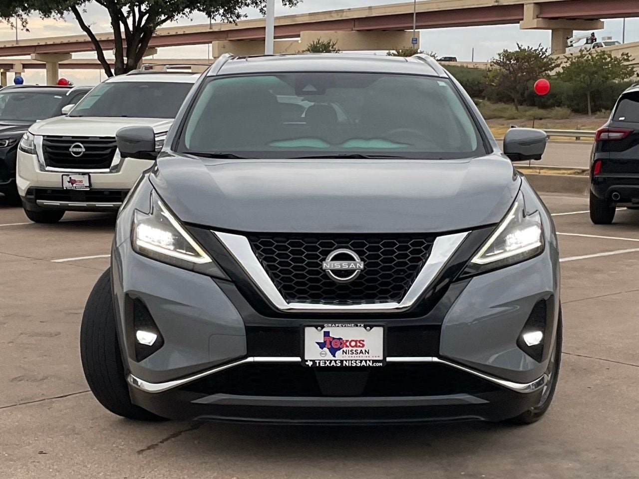 Used 2023 Nissan Murano Platinum w/ Cargo Package FWD image 2