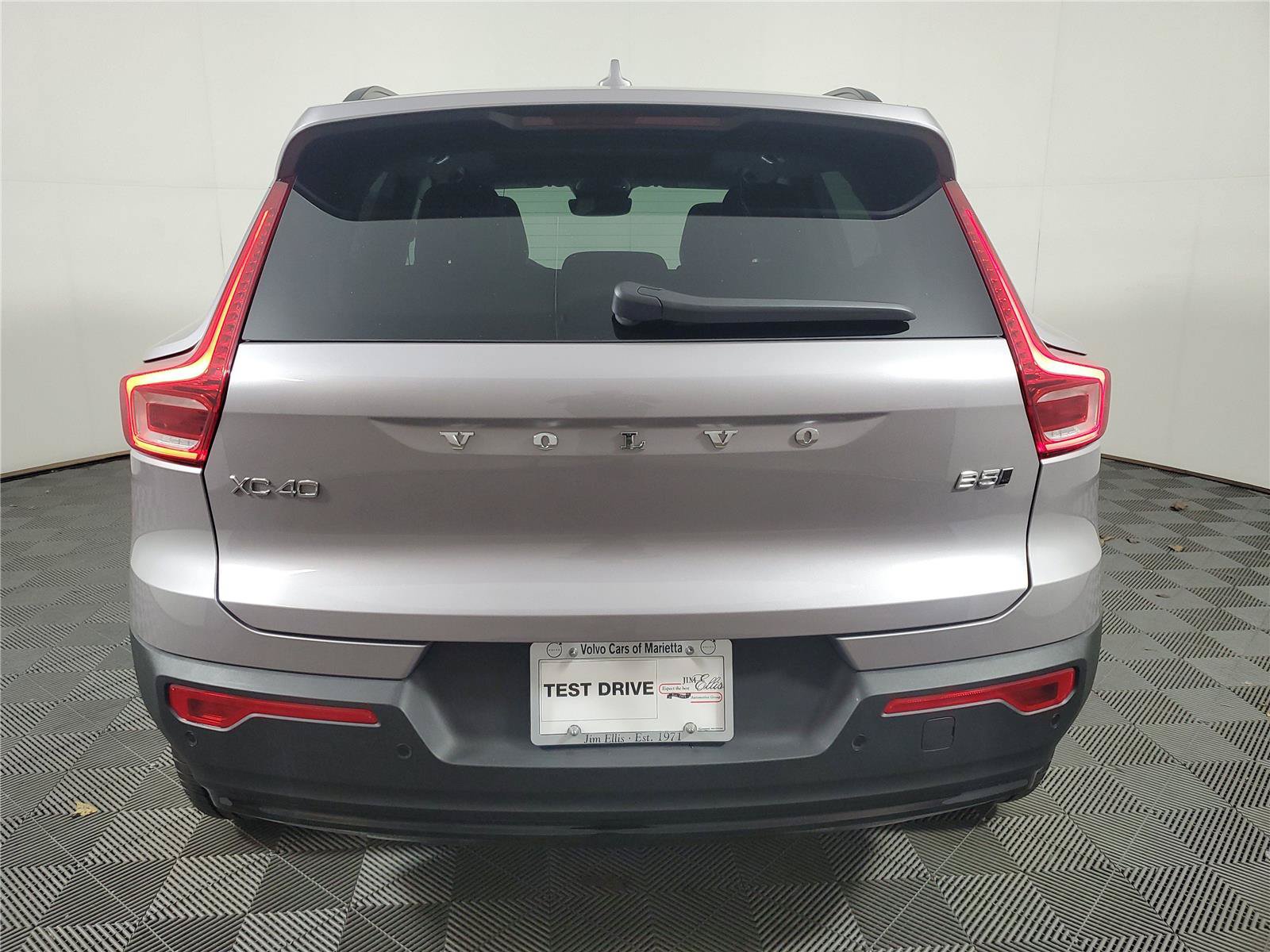 New 2026 Volvo XC40 B5 Plus w/ Protection Package Premier AWD/4WD image 5