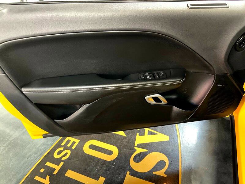 Used 2017 Dodge Challenger SRT w/ Technology Group image 28