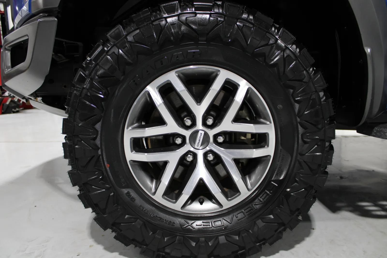 Used 2018 Ford F150 Raptor w/ Equipment Group 802A Luxury AWD/4WD image 37