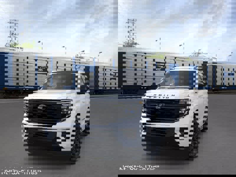 New 2026 Ford Expedition Platinum image 2