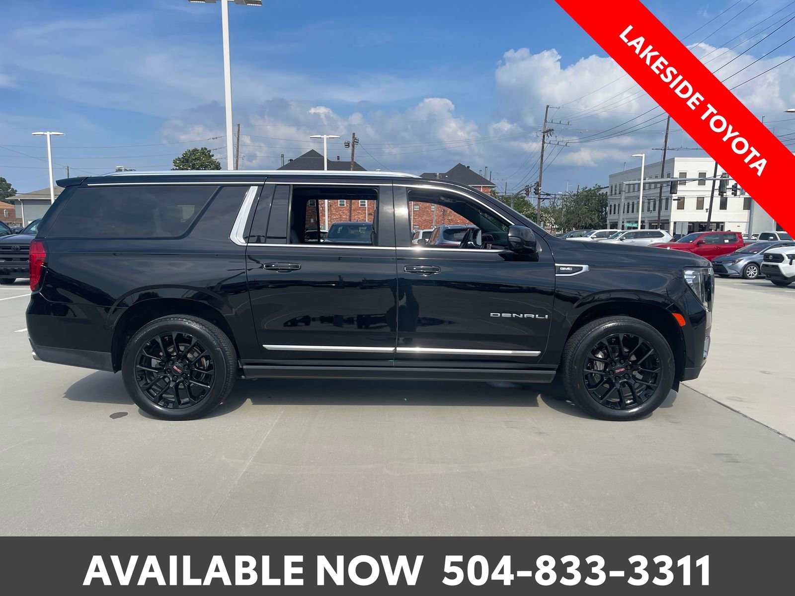 Used 2022 GMC Yukon XL Denali RWD image 6