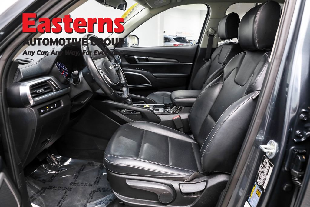 Used 2022 Kia Telluride LX image 14