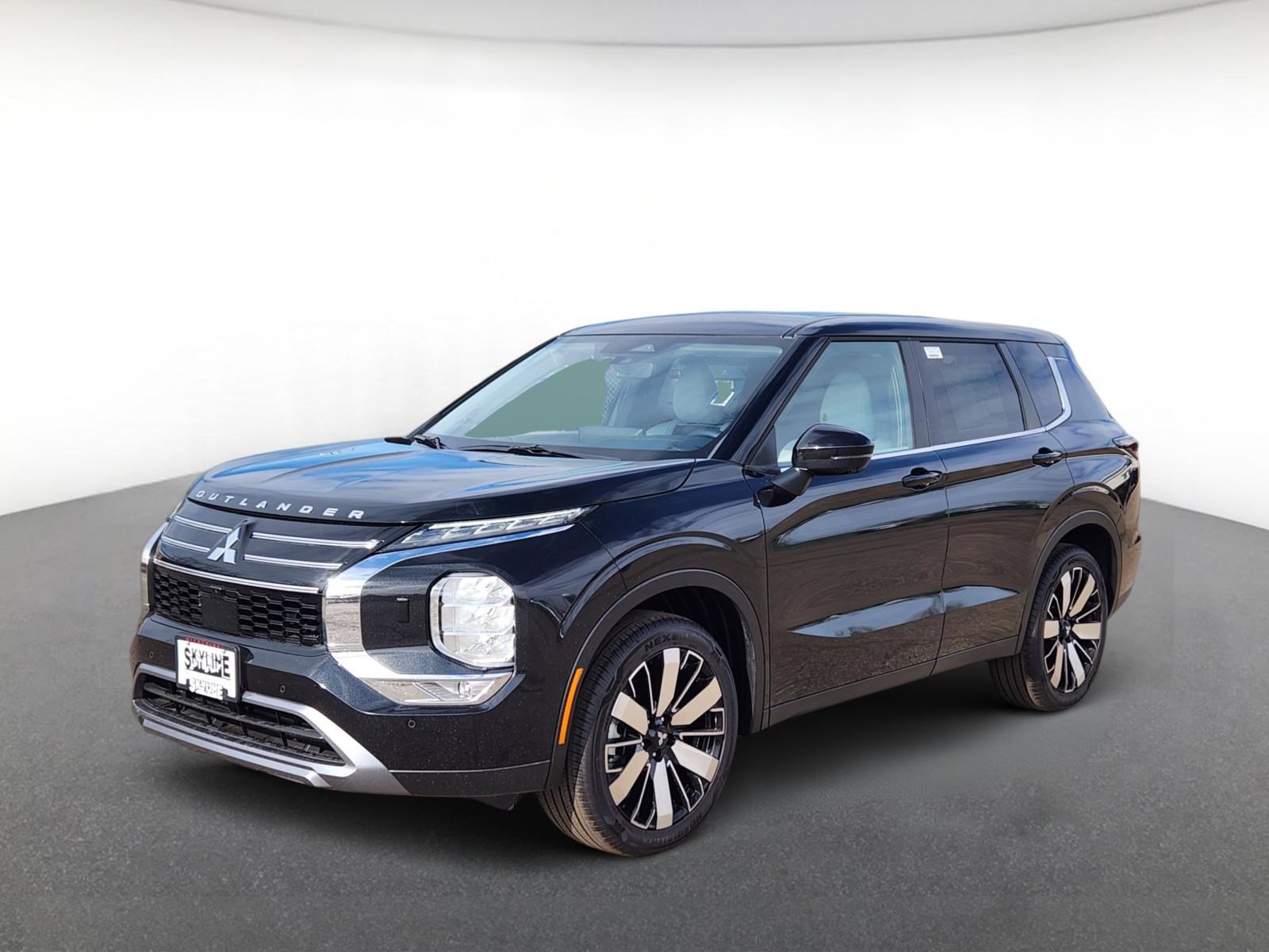 New 2026 Mitsubishi Outlander SE image 2