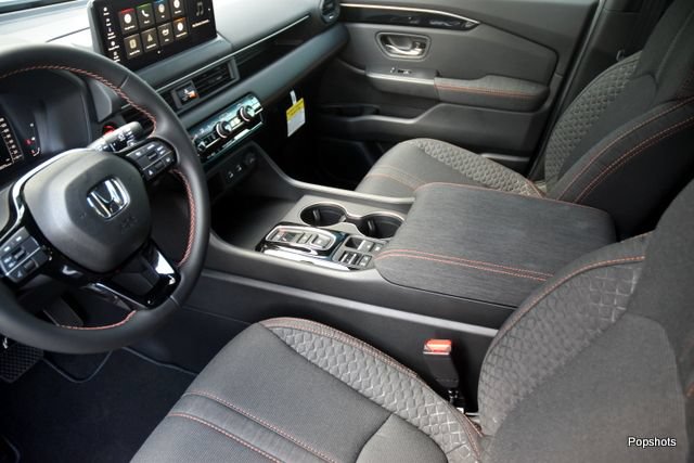 New 2026 Honda Pilot Sport image 7