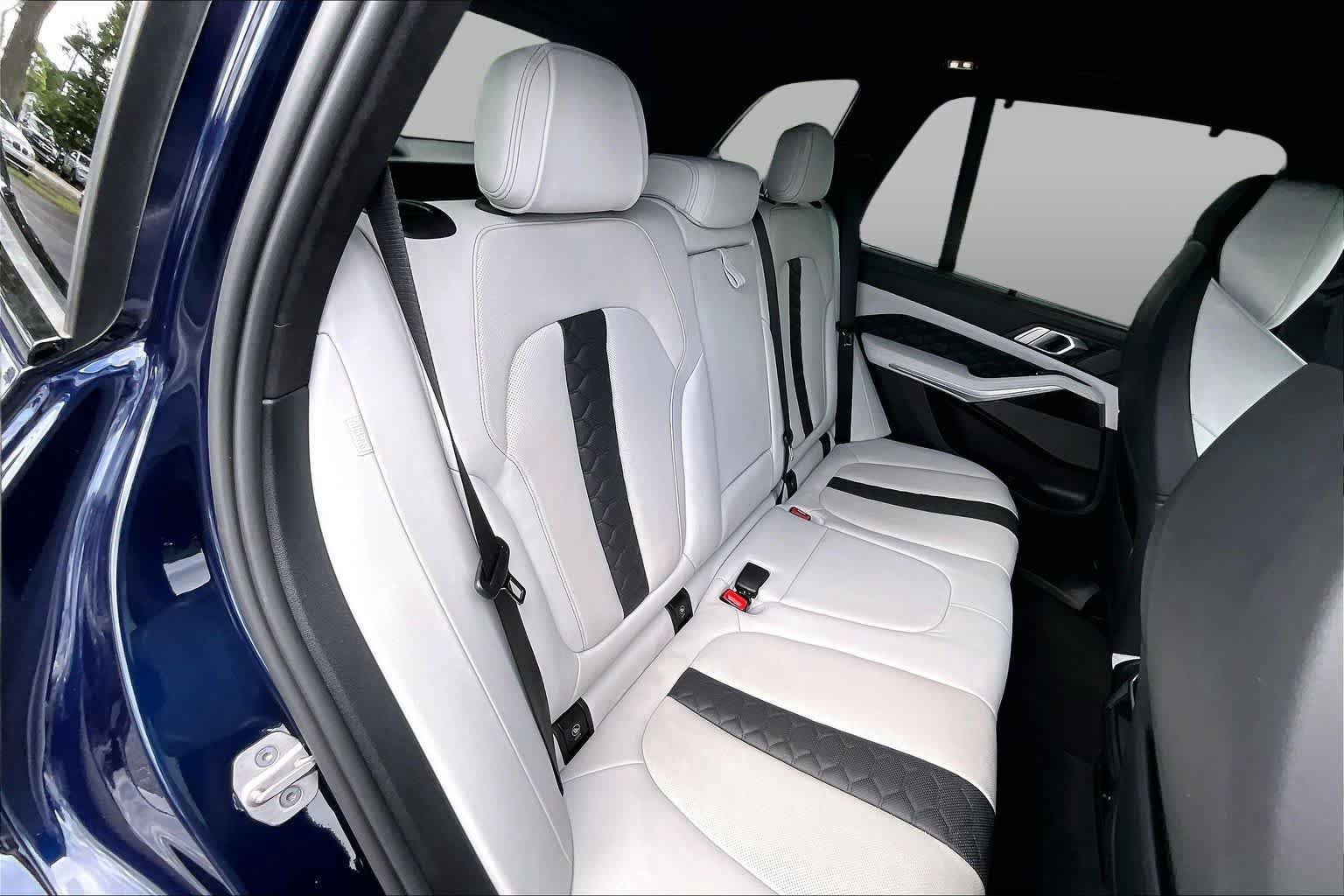 Used 2021 BMW X5 M w/ Executive Package AWD/4WD image 20