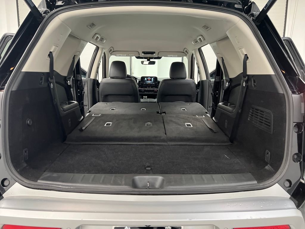 Used 2025 Nissan Pathfinder SL image 34