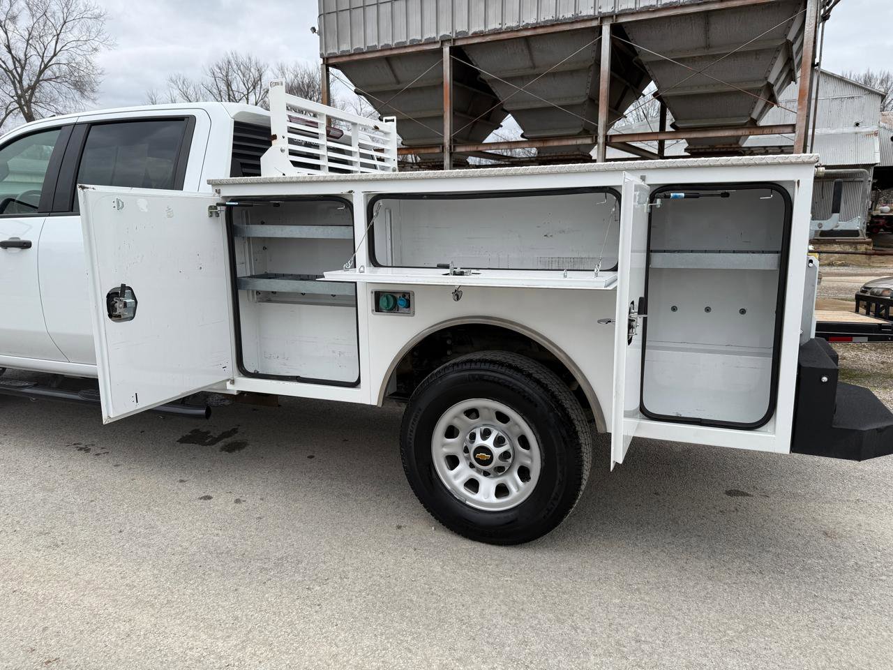 Used 2024 Chevrolet Silverado 3500 W/T w/ WT Fleet Convenience Package image 4