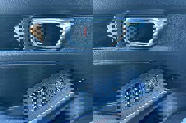 Used 2023 Honda Civic Touring image 12