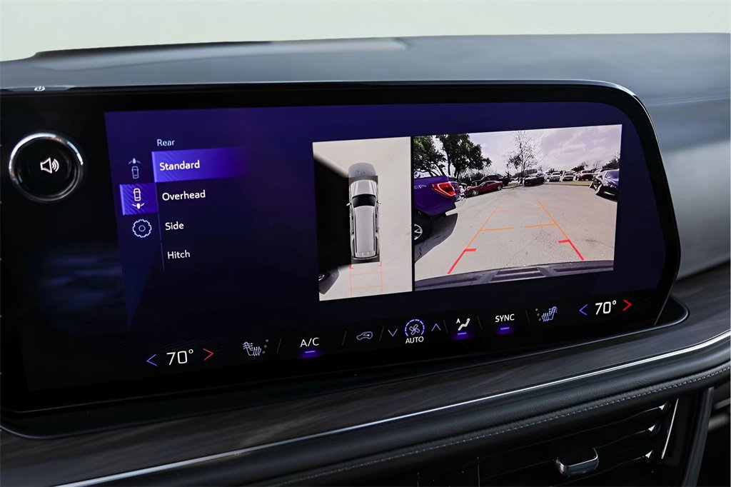 Used 2025 Chevrolet Suburban Z71 image 20