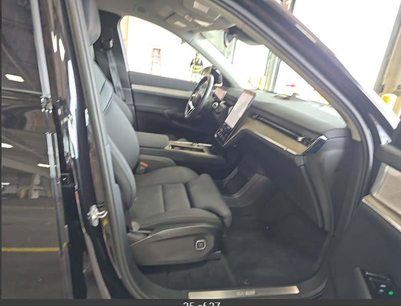 Used 2025 Volvo EX90 Ultra AWD/4WD image 19