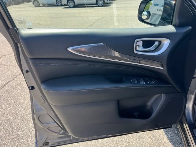 Used 2016 INFINITI QX60 Luxe w/ Premium Package AWD/4WD image 10