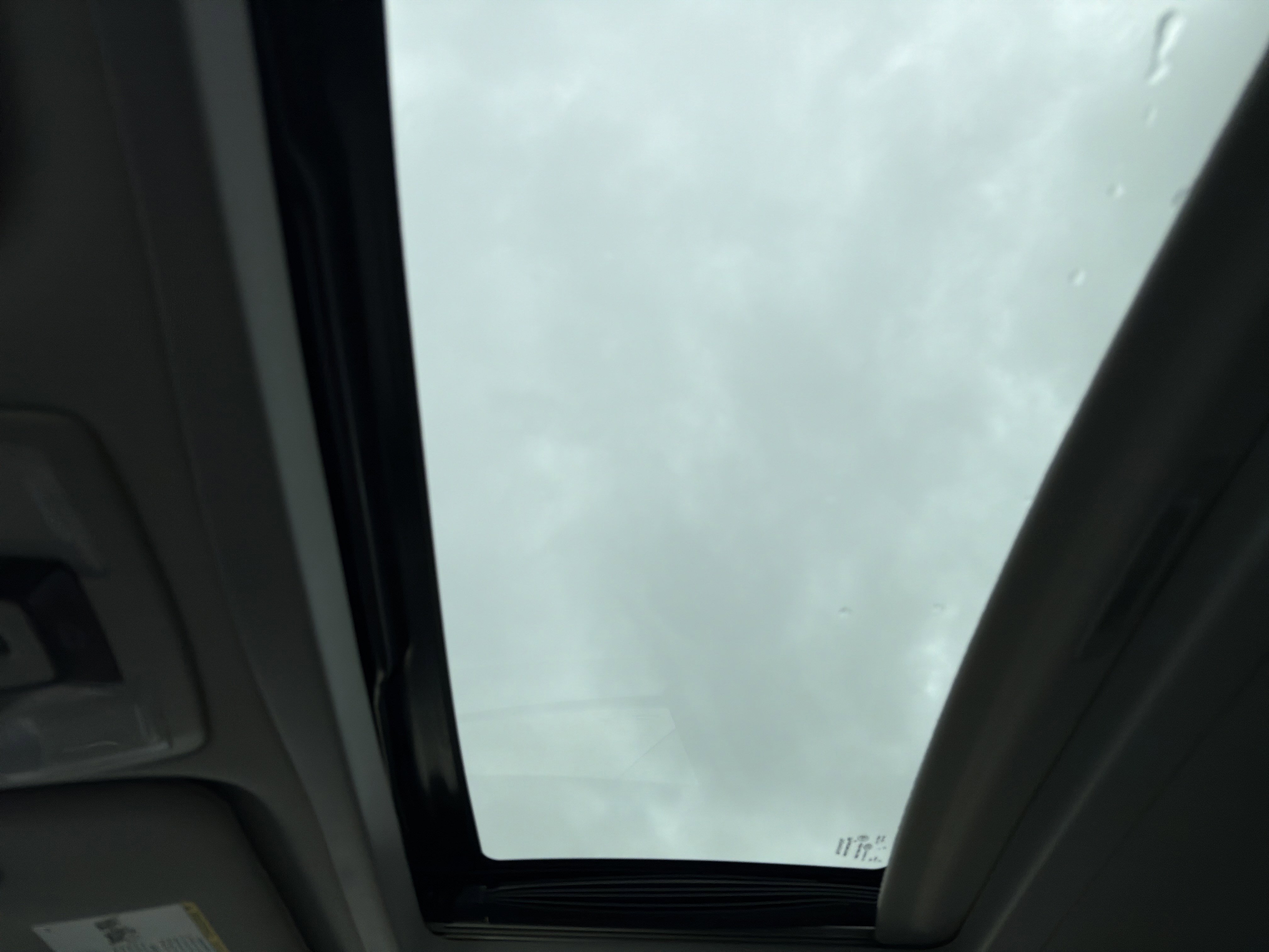 Used 2020 Toyota Sienna XLE w/ XLE Navigation Package FWD image 28