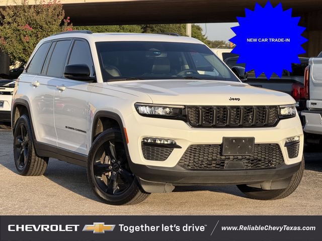 Used 2023 Jeep Grand Cherokee Limited w/ Black Appearance Package AWD/4WD image 2