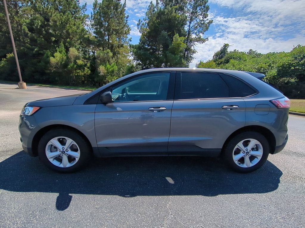 Certified 2024 Ford Edge SE image 7