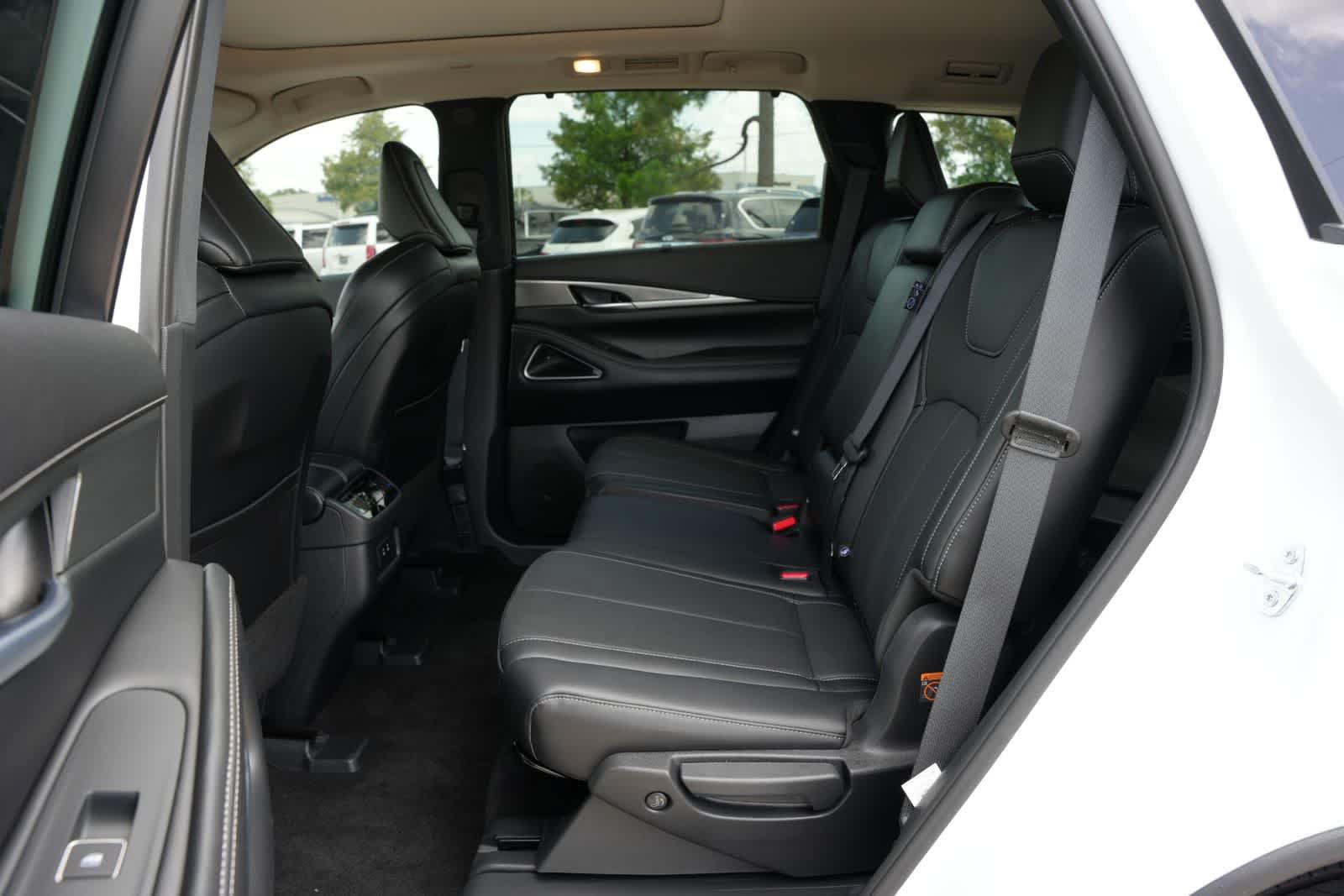 Used 2026 INFINITI QX60 Luxe w/ Cargo Package AWD/4WD image 18