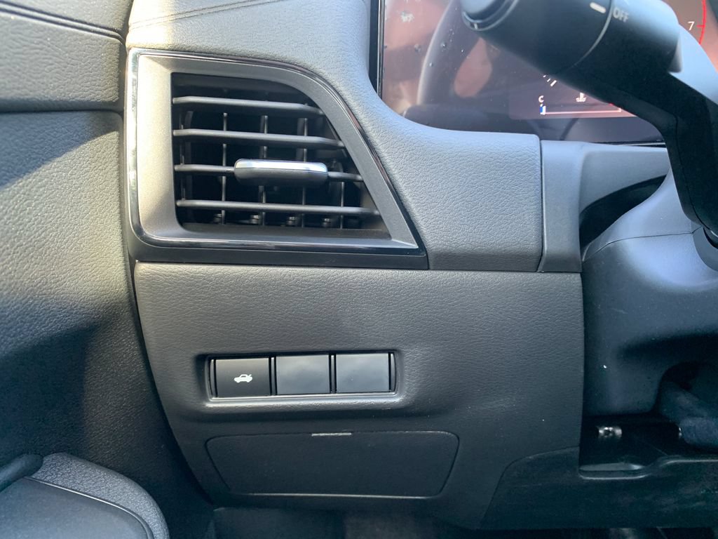 New 2026 Nissan Sentra SV w/ SV Convenience Package FWD image 15