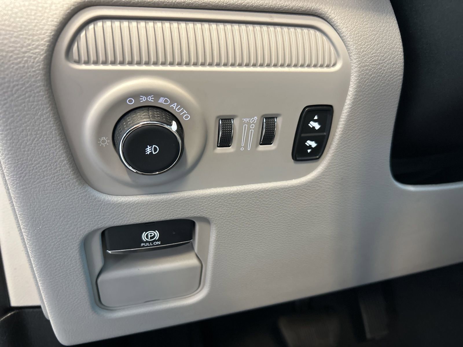 Used 2024 Jeep Wagoneer L Series II w/ Flexible Seating Group image 21