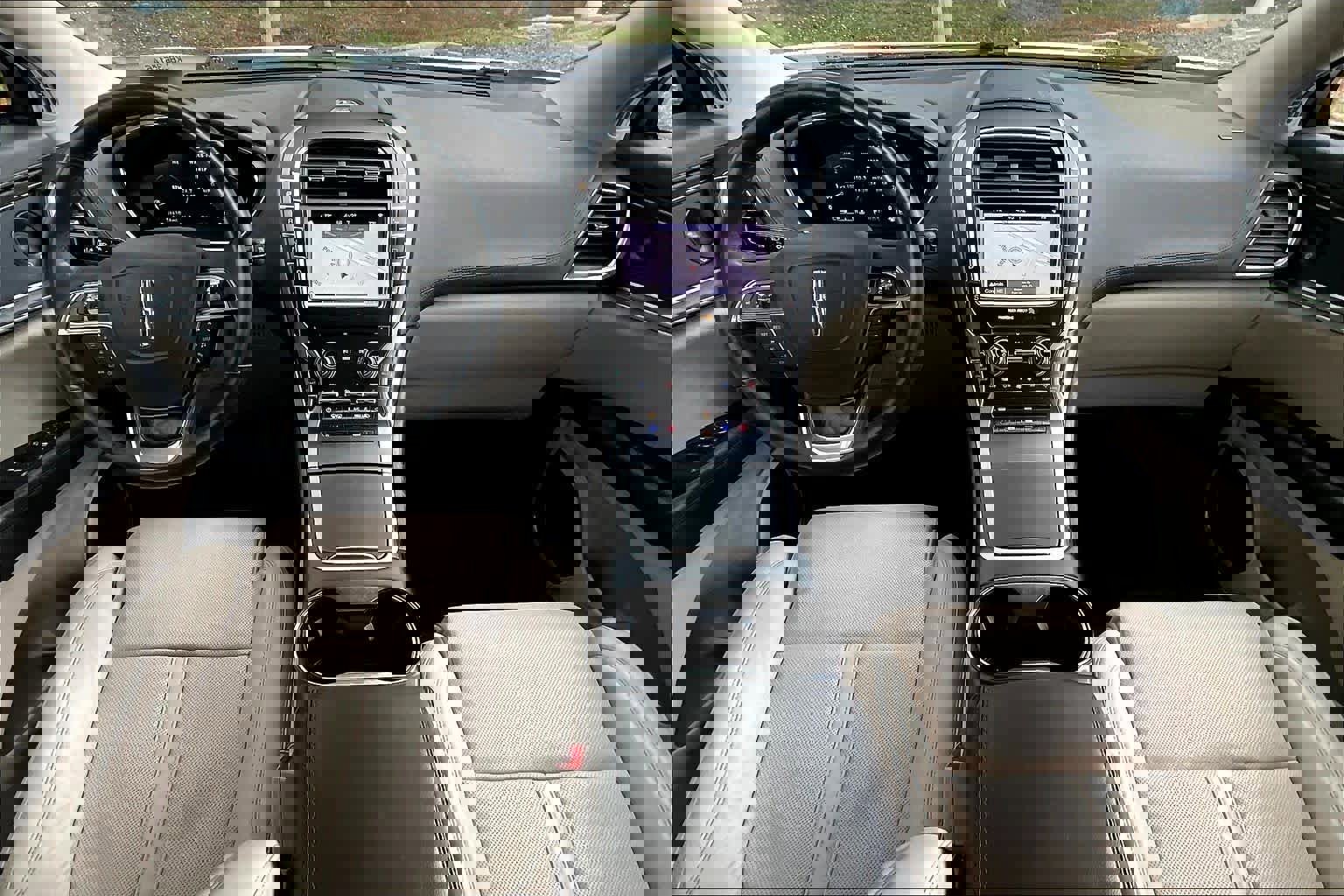 Used 2019 Lincoln Nautilus Reserve FWD image 16