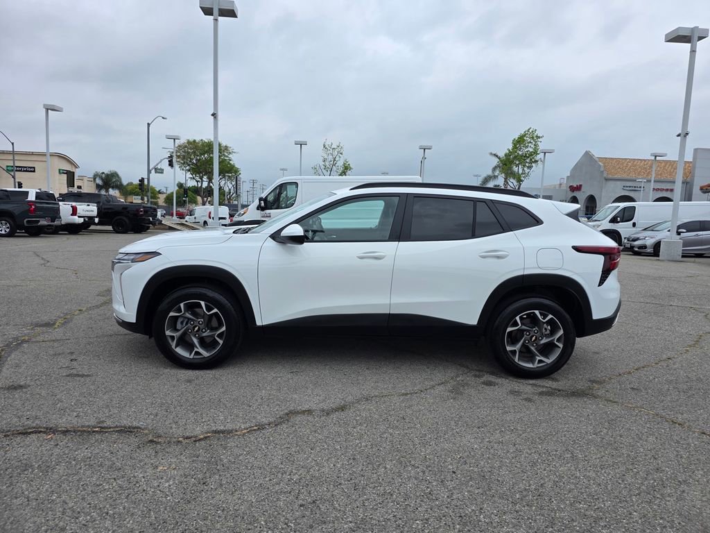 Used 2026 Chevrolet Trax LT FWD image 9