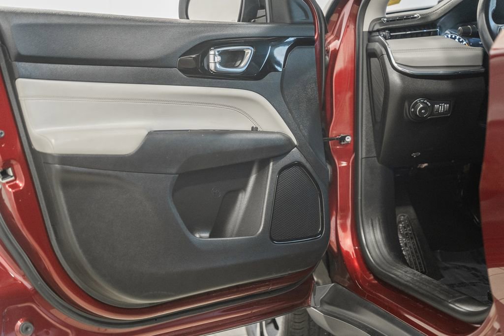 Used 2022 Jeep Compass Limited image 45