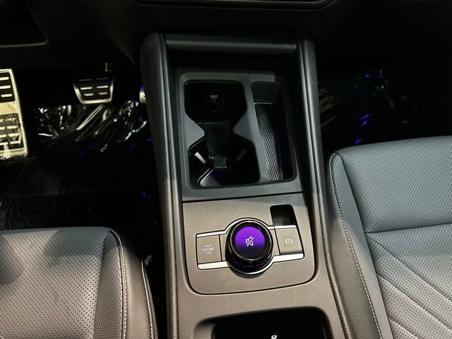 Certified 2025 Volkswagen Tiguan SE R-Line image 23