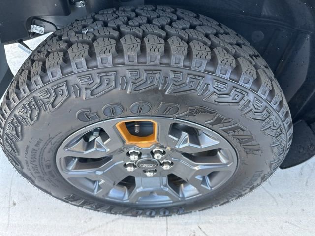 Certified 2025 Ford Maverick Tremor AWD/4WD image 12