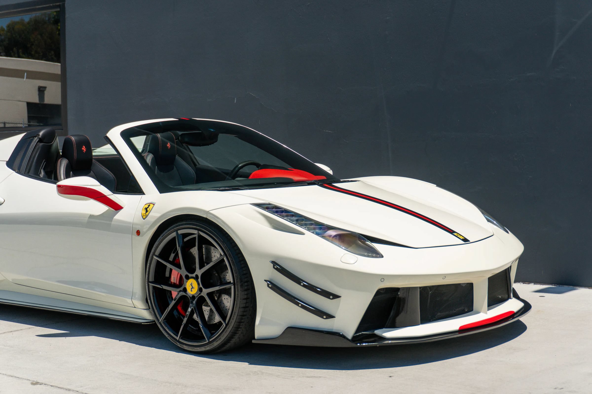 Used 2014 Ferrari 458 Spider RWD image 40